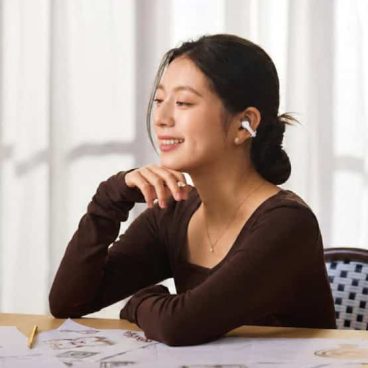 【2名様にプレゼント】周囲の音が聞こえる「耳をふさがない」最新イヤホンをプレゼント!