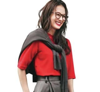 【10月の寒暖差にも！】夏の「Tシャツ」はまだまだ使える！秋服に様変わりな着こなし〈4選〉