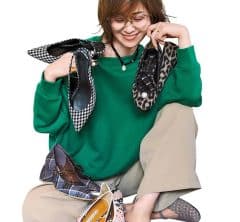 シンプルニットは【柄パンプス】で垢抜ける！足元に”華やぎ”を添える6選