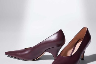 【パンプス】今年は「ボルドー」にシフト！スタイリストがこぞって推す理由　