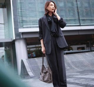 【おシゴト靴】いつもの通勤服にプラス！「ローファー」で歩きやすくて洒落るコーデ〈5選〉