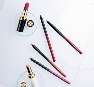 ぼやけた唇のラインを整える！40代要チェックの「名品リップライナー」で秋顔に