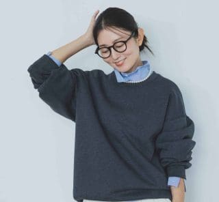 きれいめ派40代で大ブーム！【ユニクロ：シー】の高見えスウェット〈コーデ3選〉