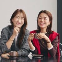 年齢悩みと向き合うSTORY世代に「遠近両用コンタクトレンズ」の新たな選択肢を!