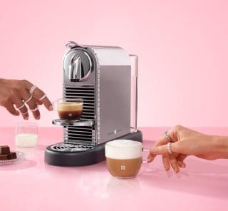 【Nespresso×Swarovski】冬の日常に煌めきを。カフェタイムを輝きで満たすコレクションが登場！