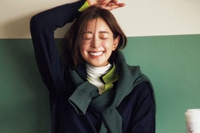 ニットが楽しい秋本番！【レイヤード風配色ニット】でふとした仕草もピリッと映える