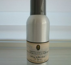 『大活躍の白トリュフ入りオリーブオイル』