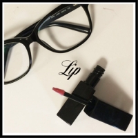 自分の色に変化！ケイトのカラーセンサーリップティント