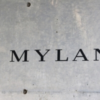 忙しい日常から少し離れたいあなたにおススメの服