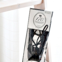 レースアップフットカバーで手持ちのパンプスを流行のスタイルに