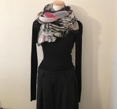 使えるストールで春気分